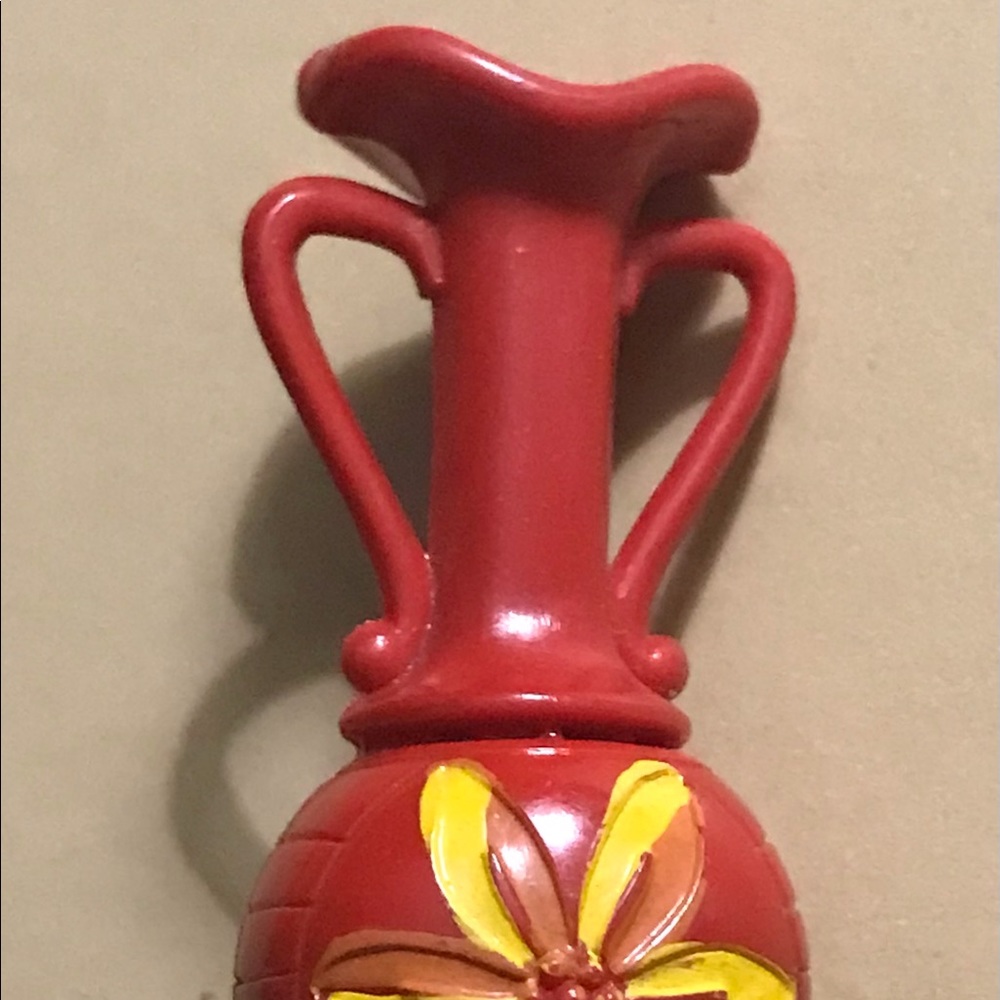 Estate Vintage Red Plastic 2 Handled Flower Vase Pin/Brooch